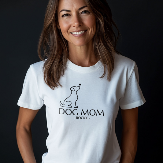 Personalisierbares Dog Mom T‑Shirt – das perfekte Geschenk für Hundeliebhaber