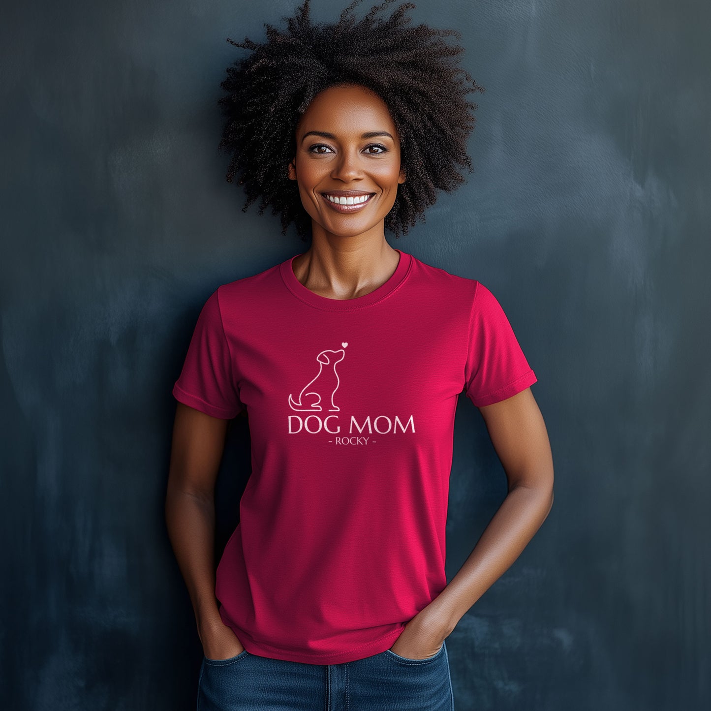 Personalisierbares Dog Mom T‑Shirt – das perfekte Geschenk für Hundeliebhaber